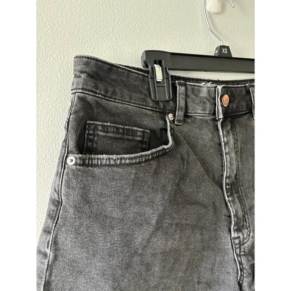 H&M Divided Denim Cutoff Jean Shorts Size 8 Black Wash High Rise Festival - Picture 5 of 7